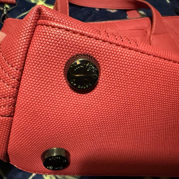 Lug Alto matte luxe in Rosewood Red with extra strap - Picture 3 of 7